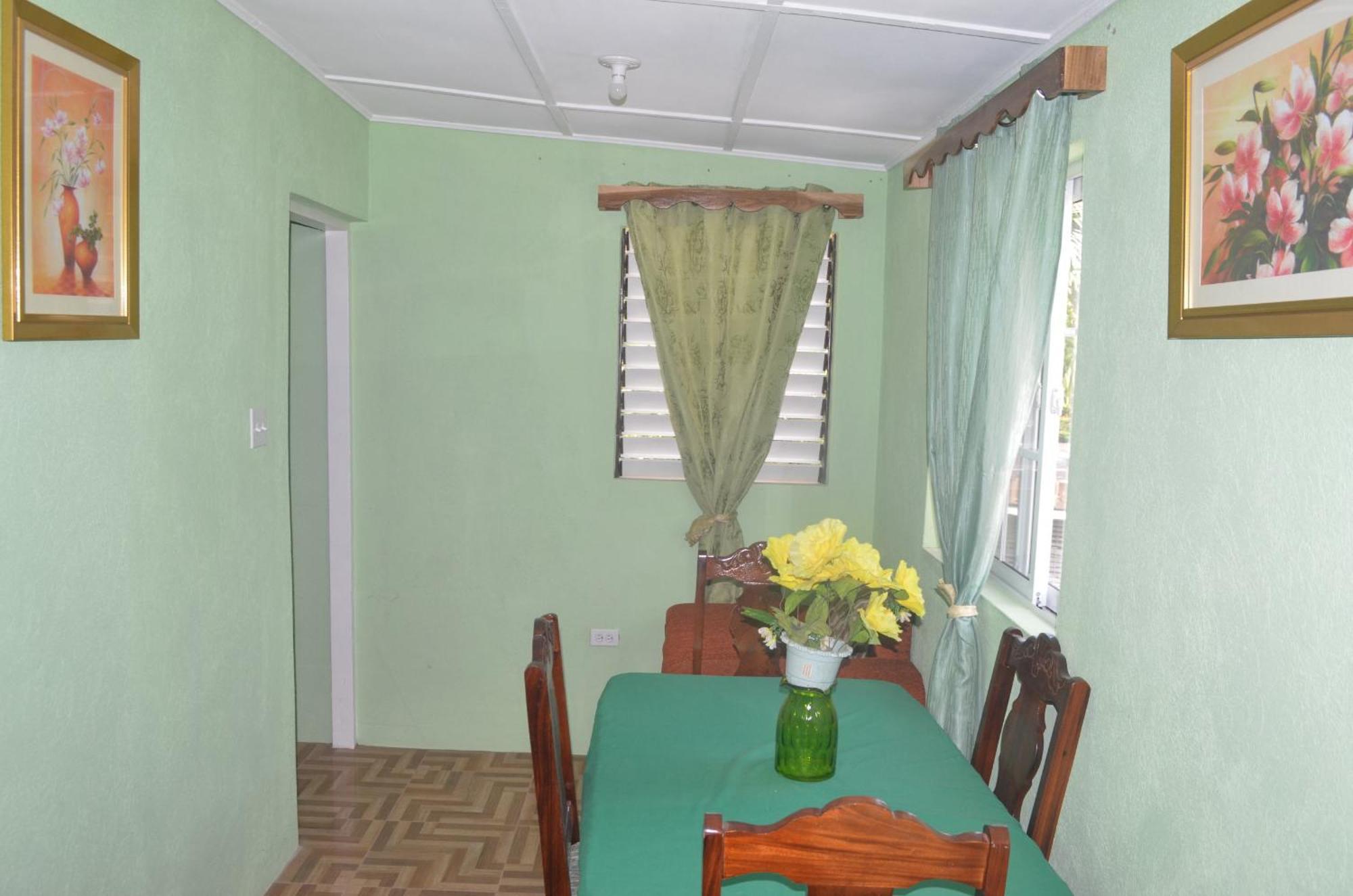 Little Shaw Park Guest House Ocho Rios Luaran gambar