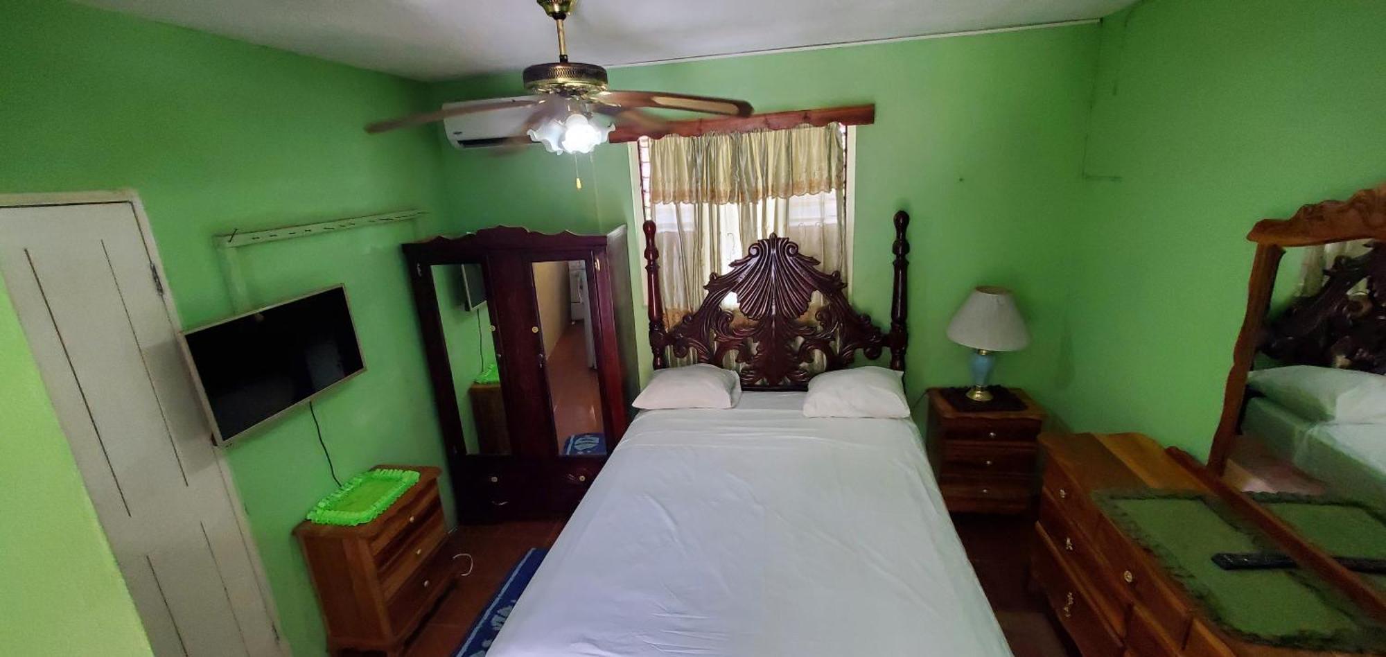 Little Shaw Park Guest House Ocho Rios Luaran gambar