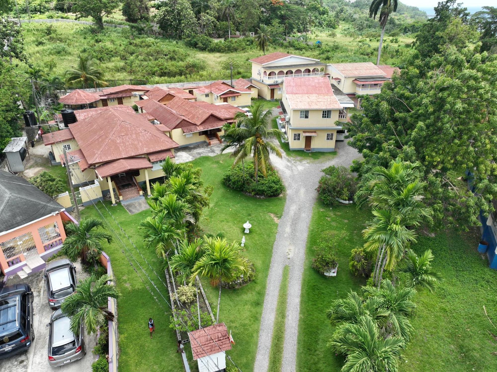 Little Shaw Park Guest House Ocho Rios Luaran gambar